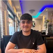 Ripetizioni online per medie e superiori da studente di quinta scientifico con ottimi voti, pazienza e metodo efficace.
Torino